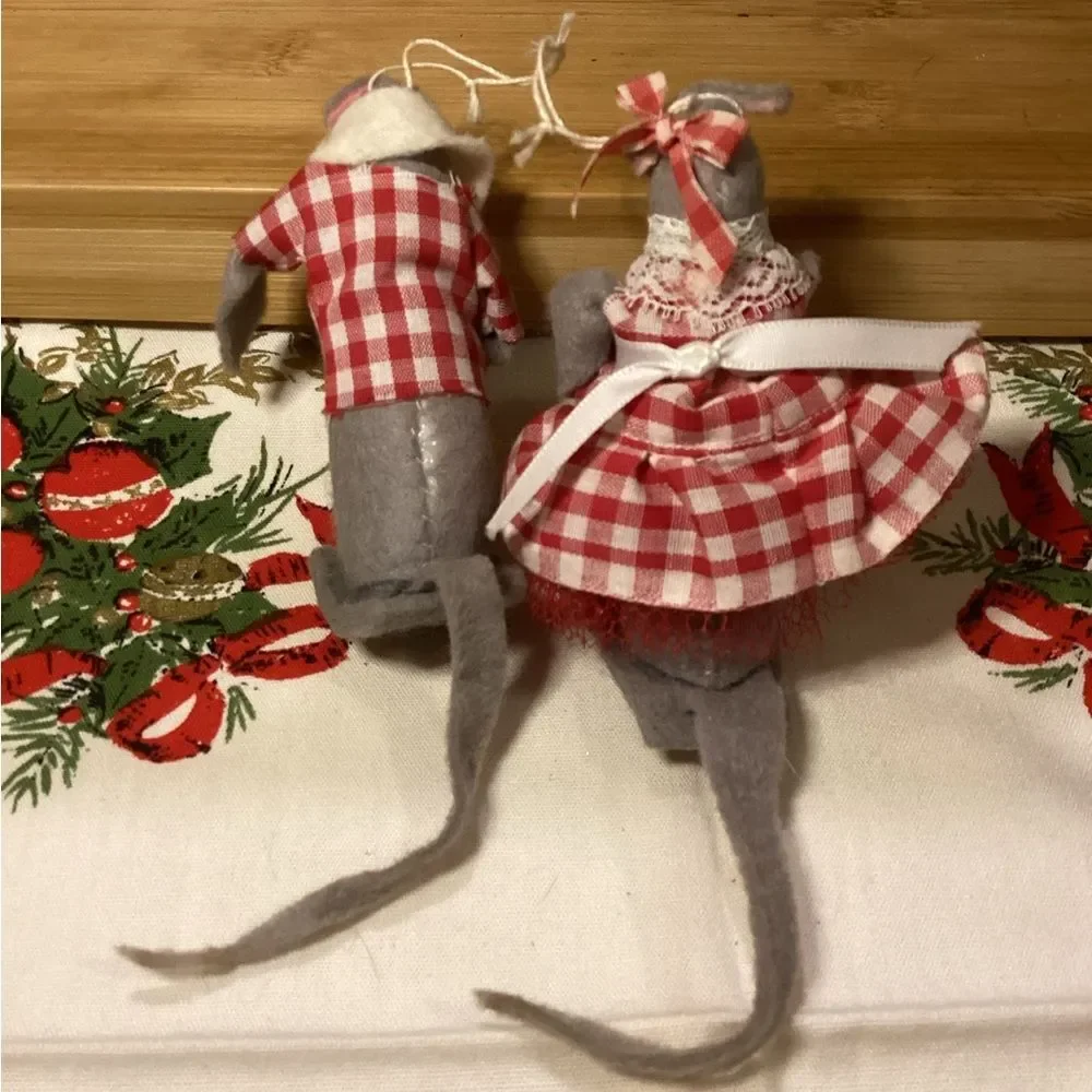 Charming Little Mouse Ornaments Plush Figurine Set
